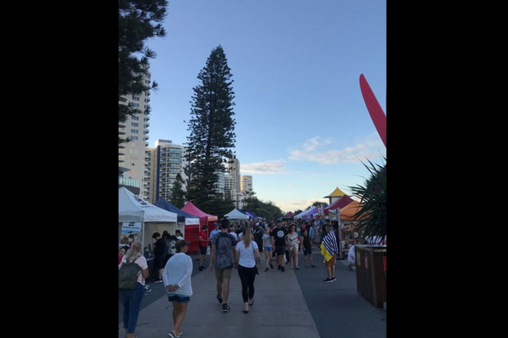 Surfers Paradise Beachfront Markets