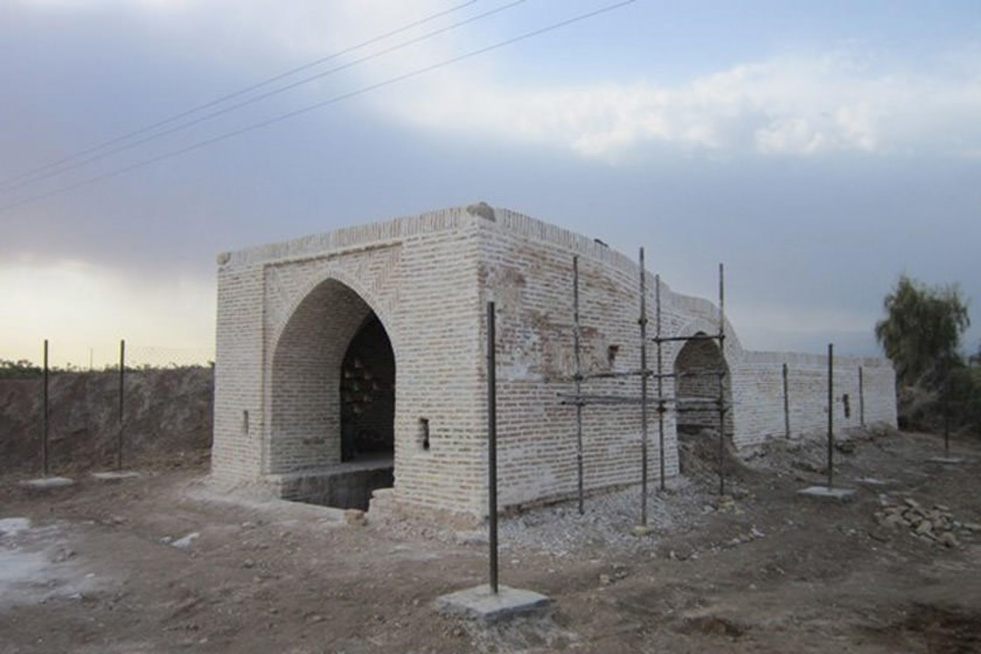 آب انبار گز