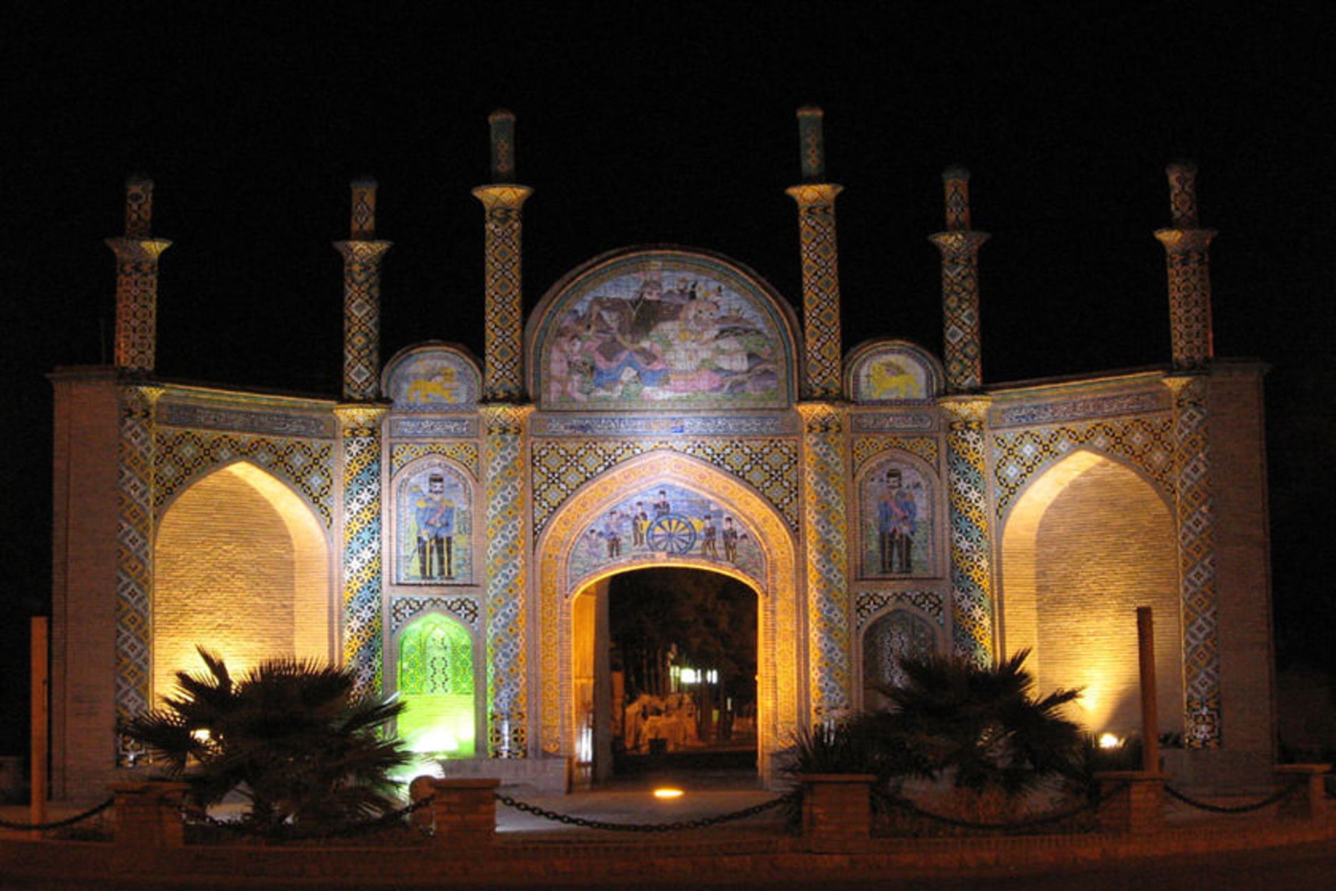 درو=وازه ارگ سمنان