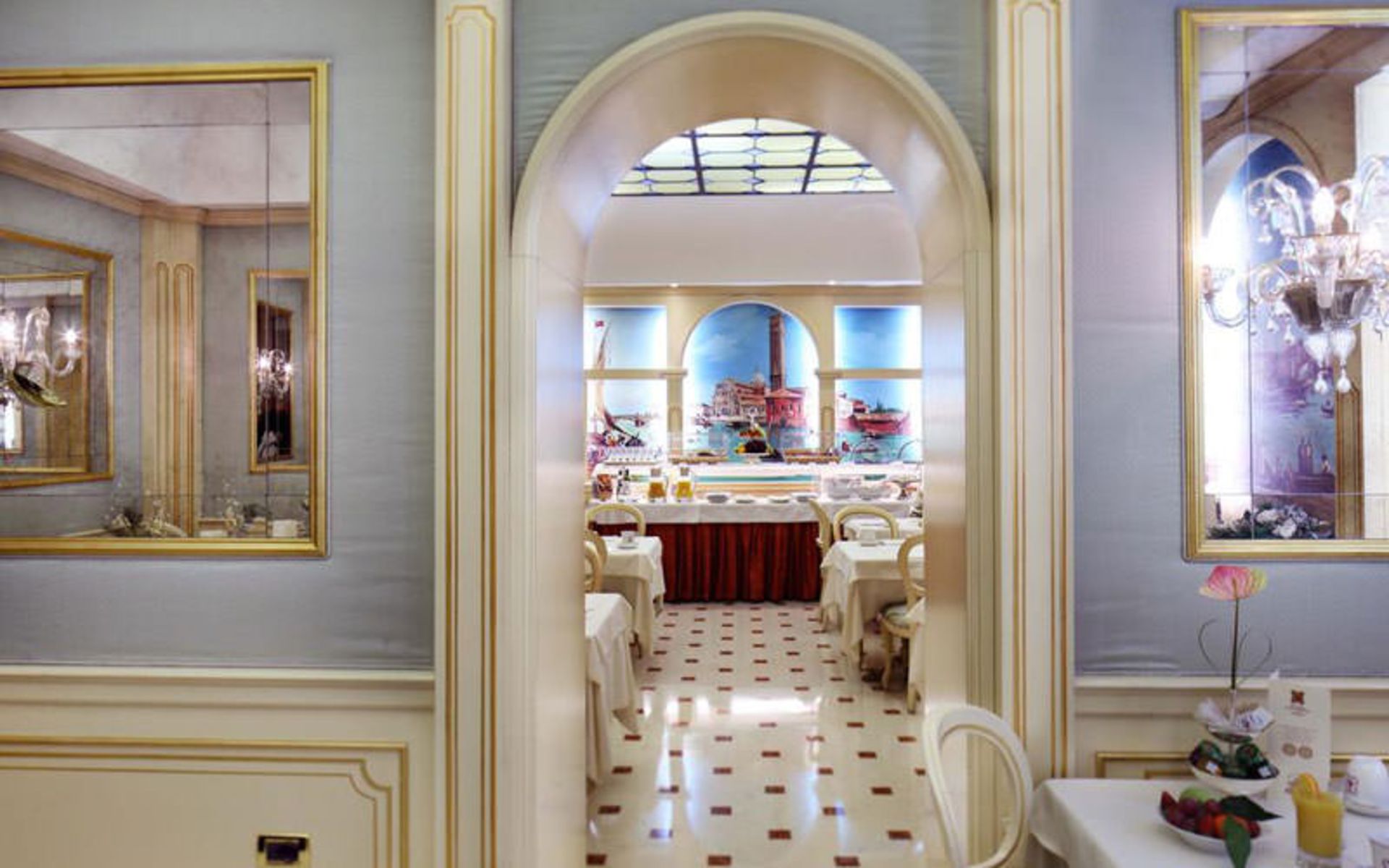 هتل کلمبینا (Hotel Colombina)