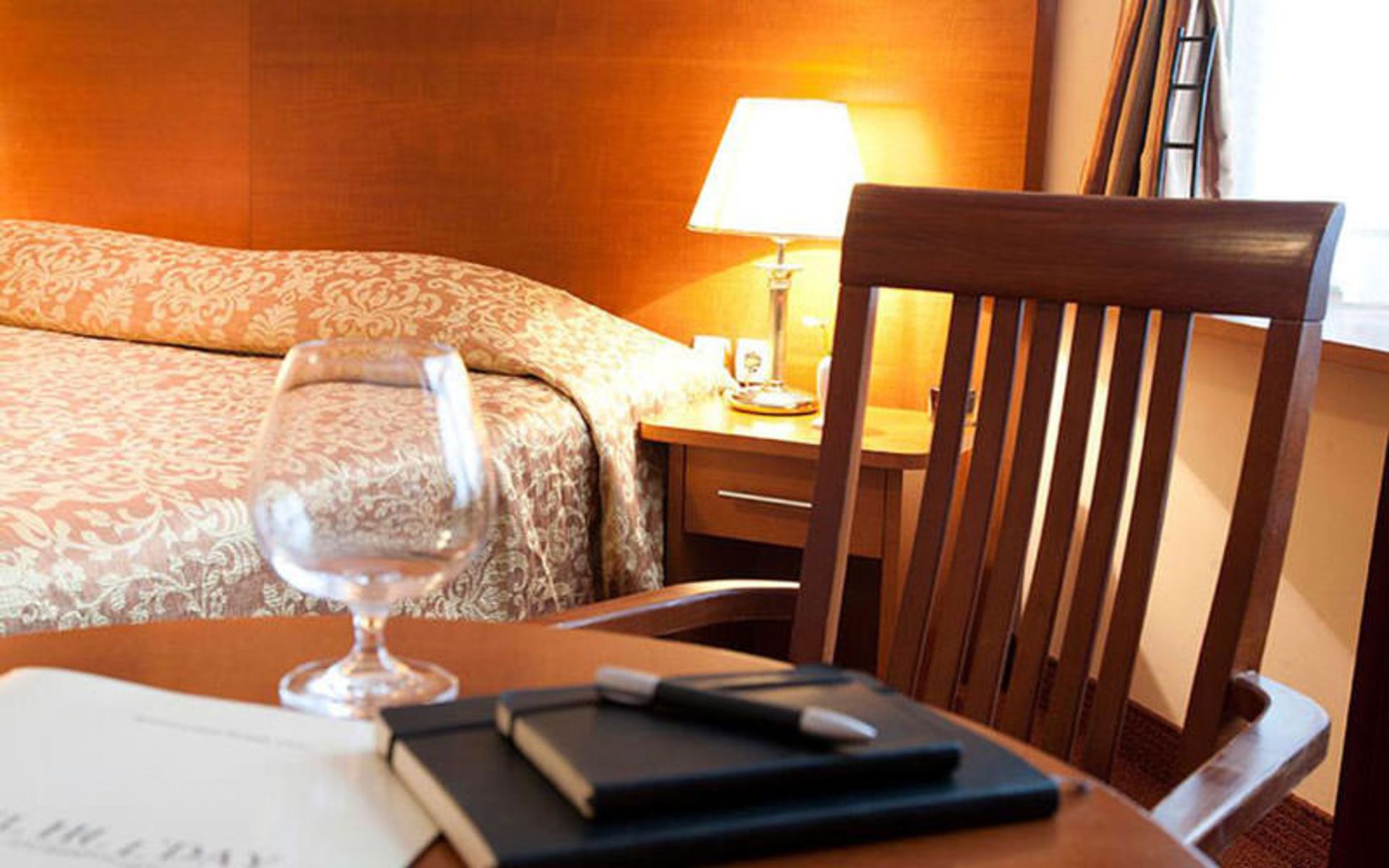 هتل هالیدی (Hotel Holiday)