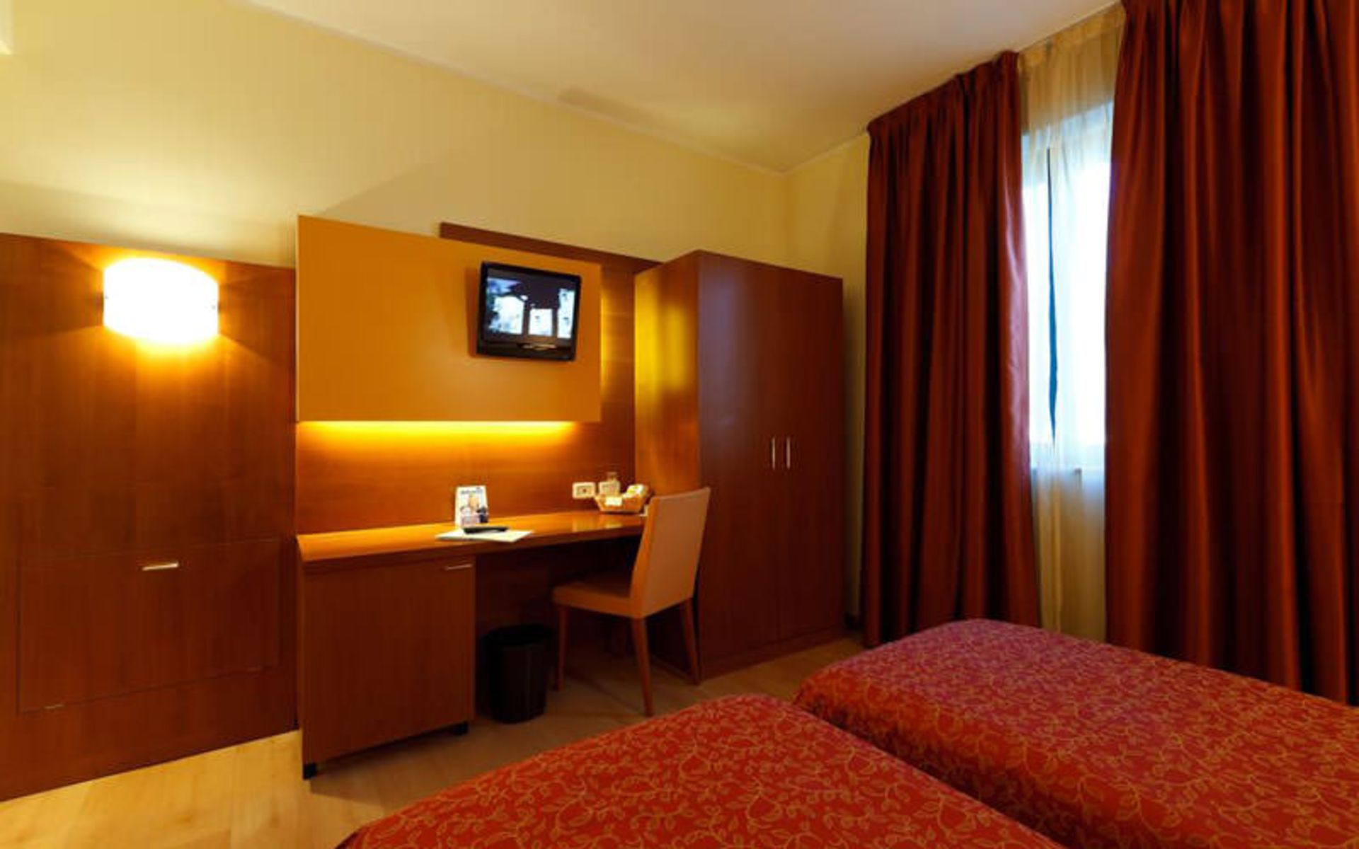 هتل ویلا دله رز (Hotel Villa Delle Rose)