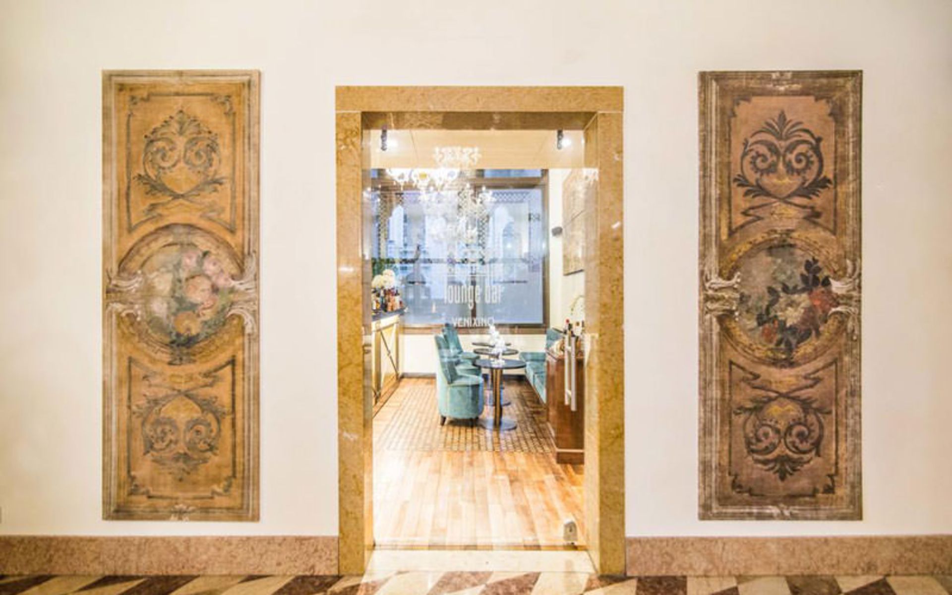 هتل دُنا پالاس (Hotel Donà Palace)