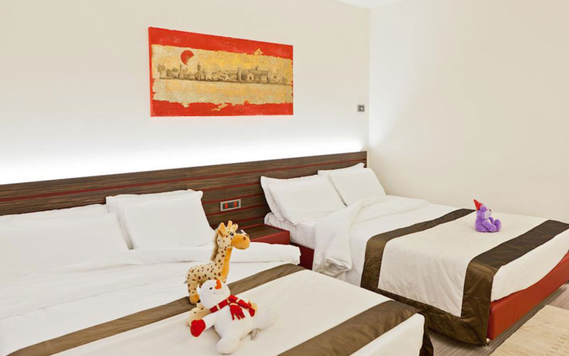 هتل آنتونی (Antony Hotel)