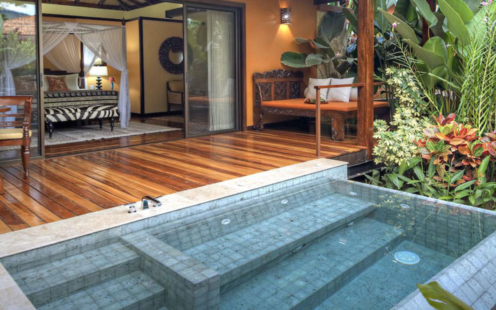 هتل نایارا اسپرینگز (Nayara Springs) – کاستاریکا