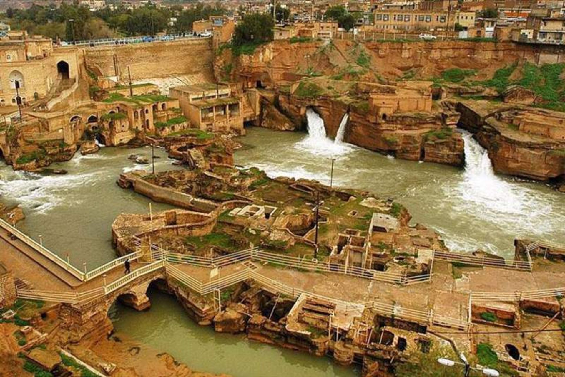 سازه های آبی شوشتر