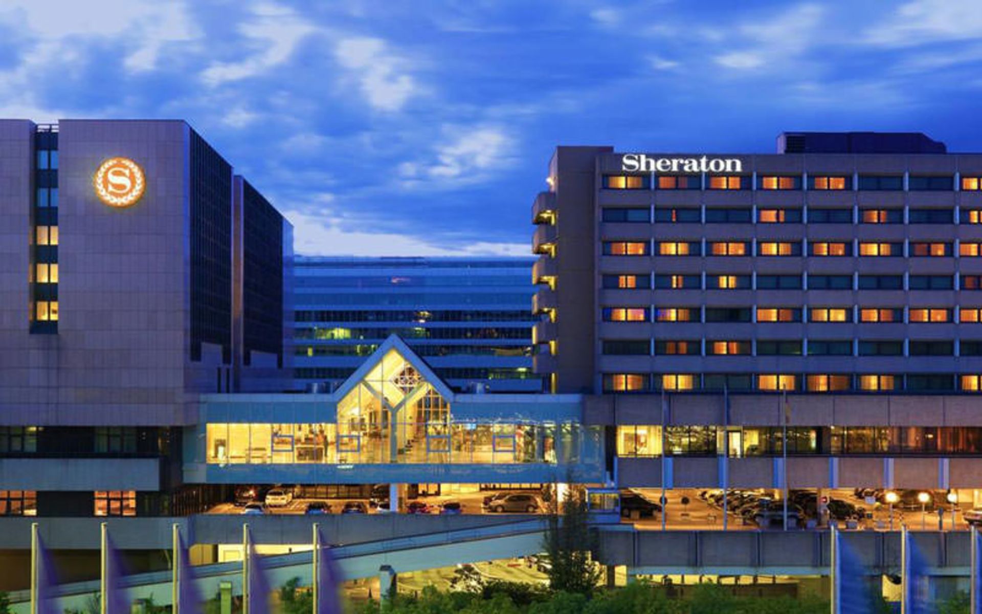 هتل شراتون فرانکفورت ایرپورت اند کانفرنس سنتر (Sheraton Frankfurt Airport Hotel & Conference Center)