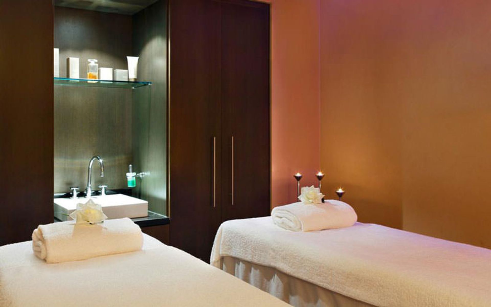 هتل د وستین پالاس (The Westin Palace)