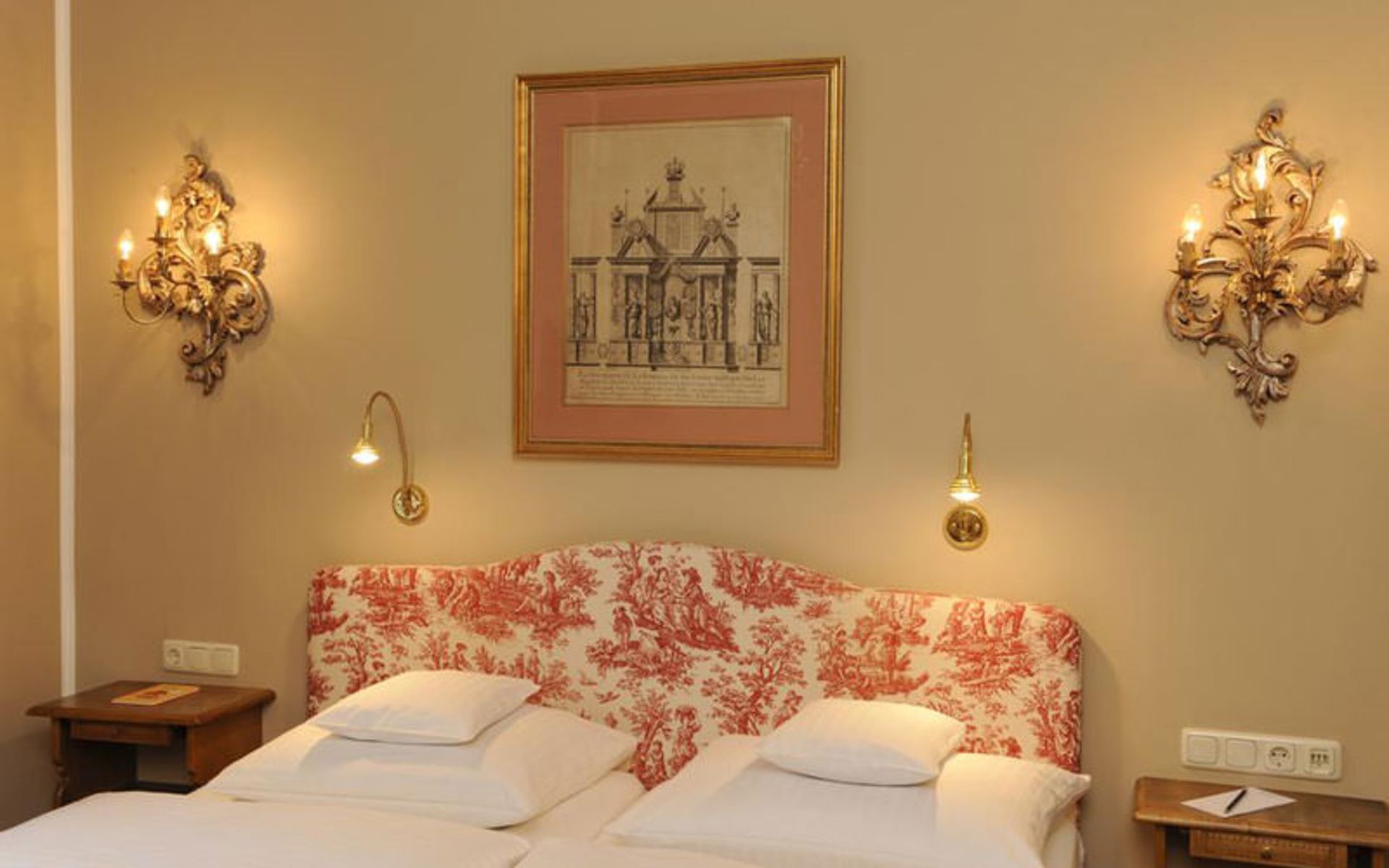 هتل اسپلندید دولمان (Hotel Splendid Dollmann)