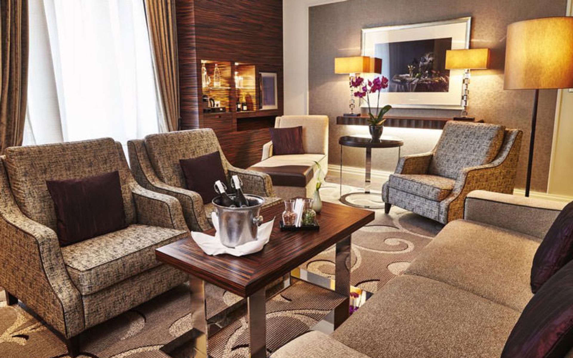 هتل استیگنبرگ فرانکفورت هوف (Steigenberger Frankfurter Hof)