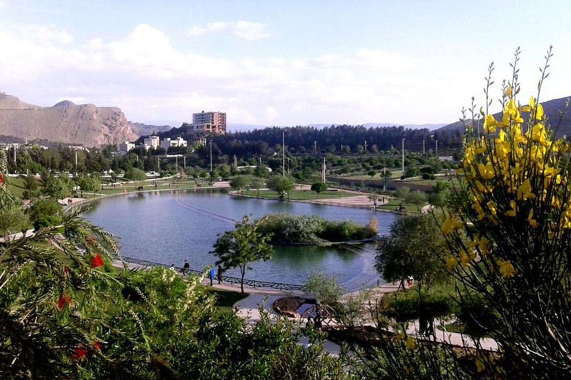 پارک زیباکنار