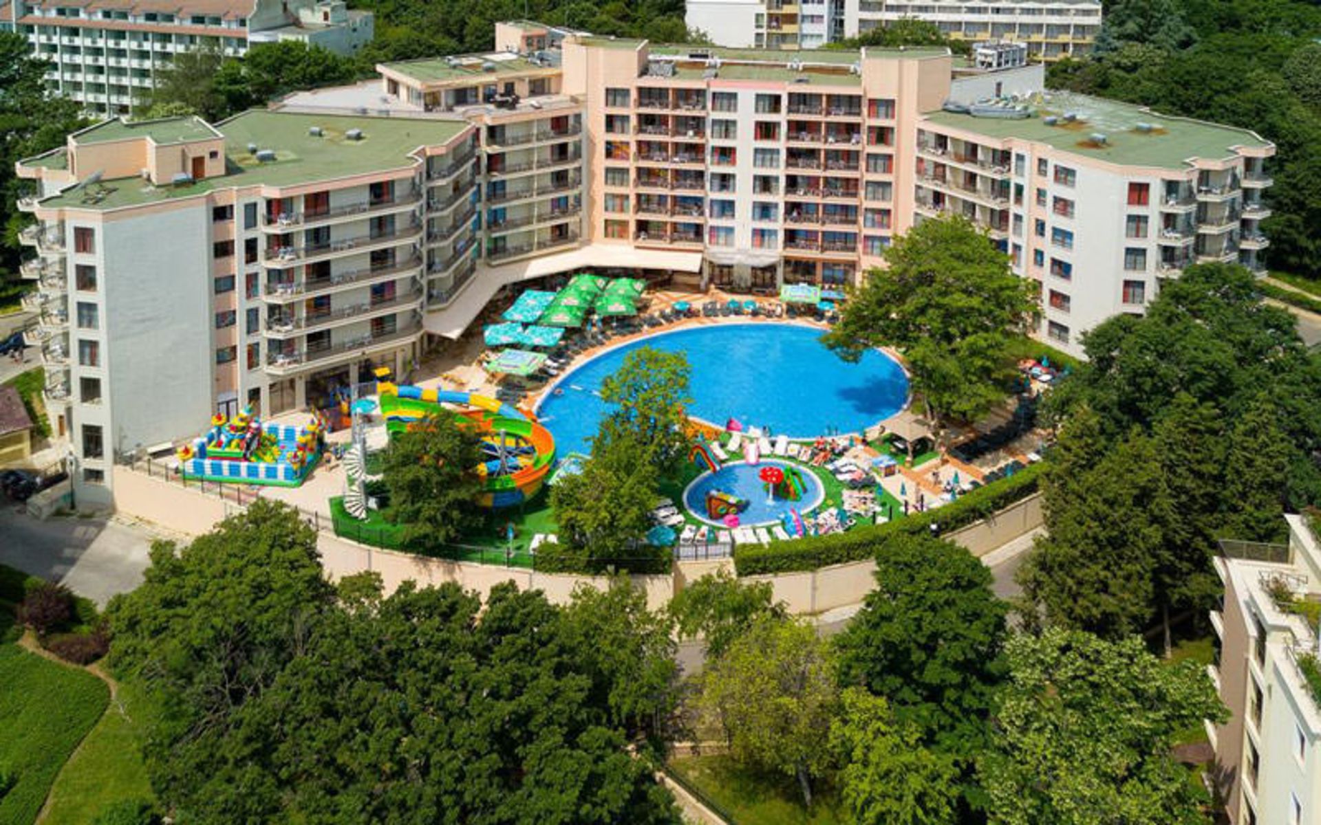 هتل پرستیژ هتل اند آکوا پارک (Prestige Hotel and Aquapark)