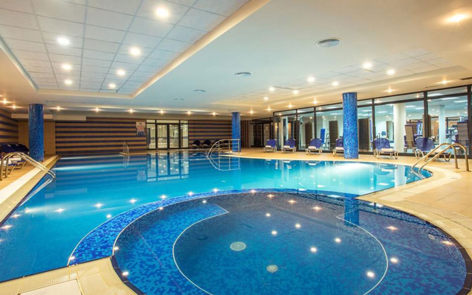 هتل آسترا هتل اند اسپا (Astera Hotel & Spa)