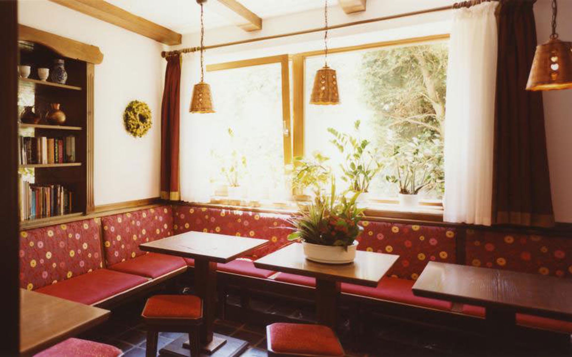 هتل جیدرمن (Hotel Jedermann)