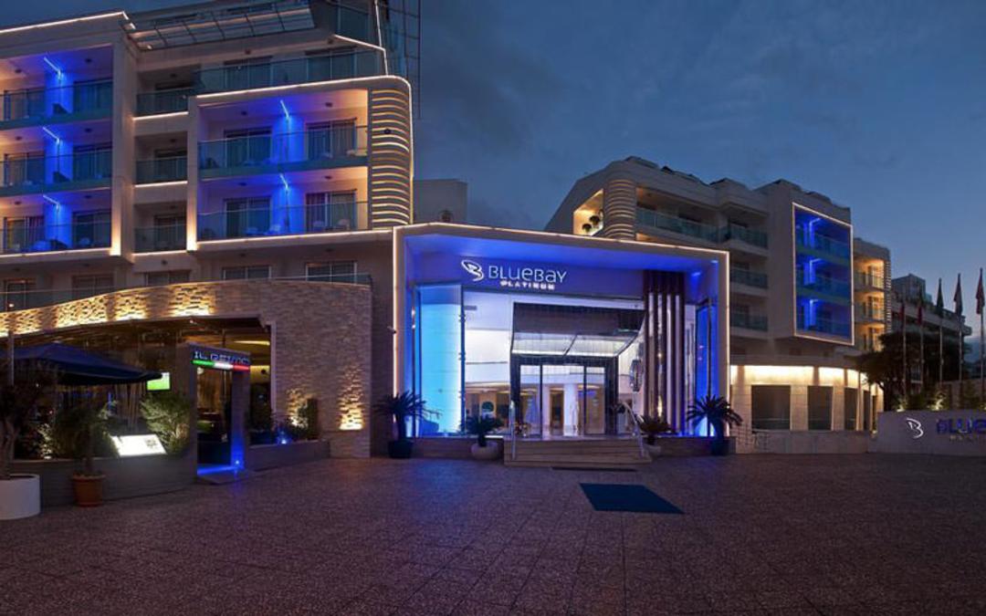 هتل بلو بی پلاتینیوم (Blue Bay Platinum)