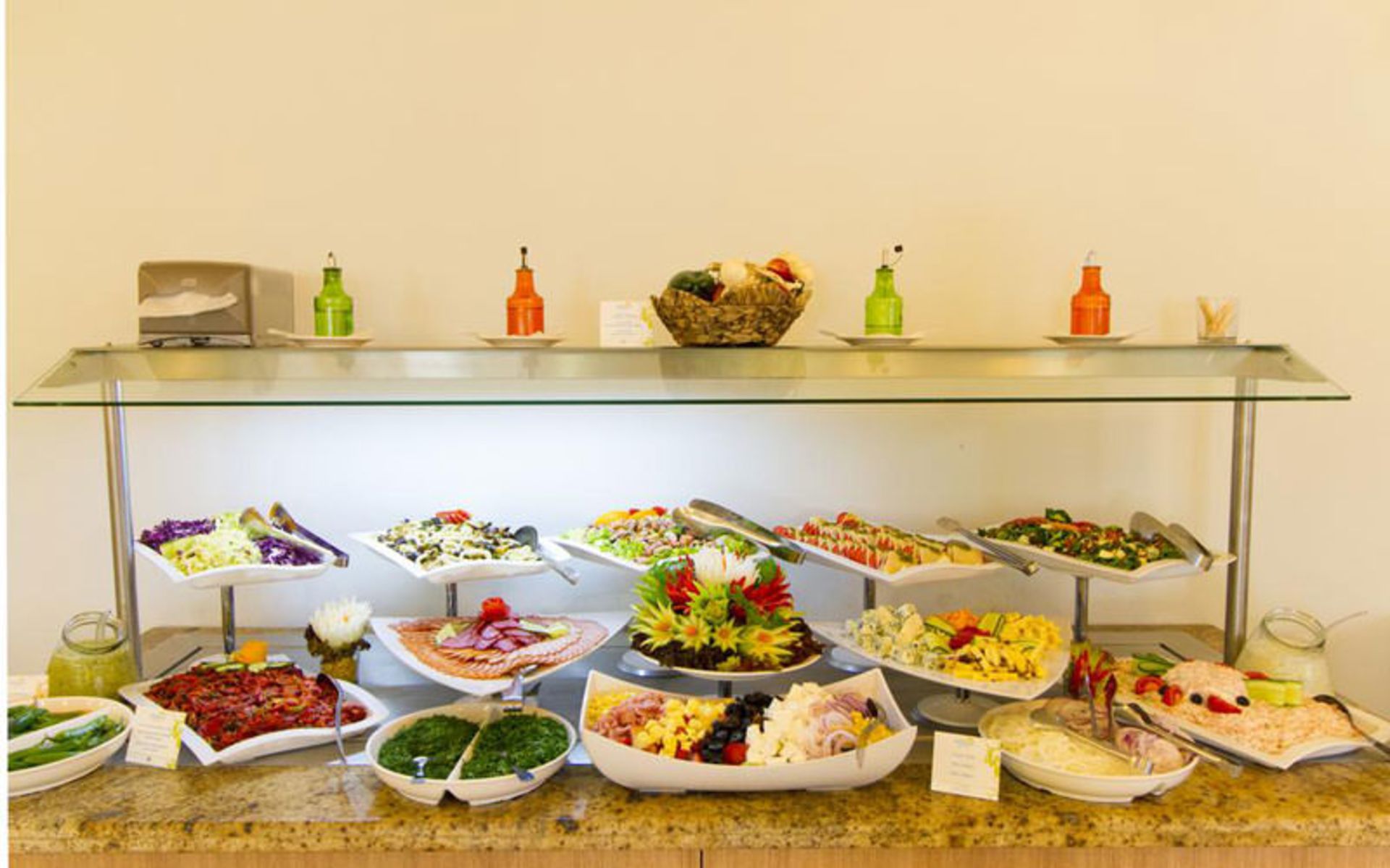هتل اسمارتلاین مادارا (Smartline Madara Hotel)