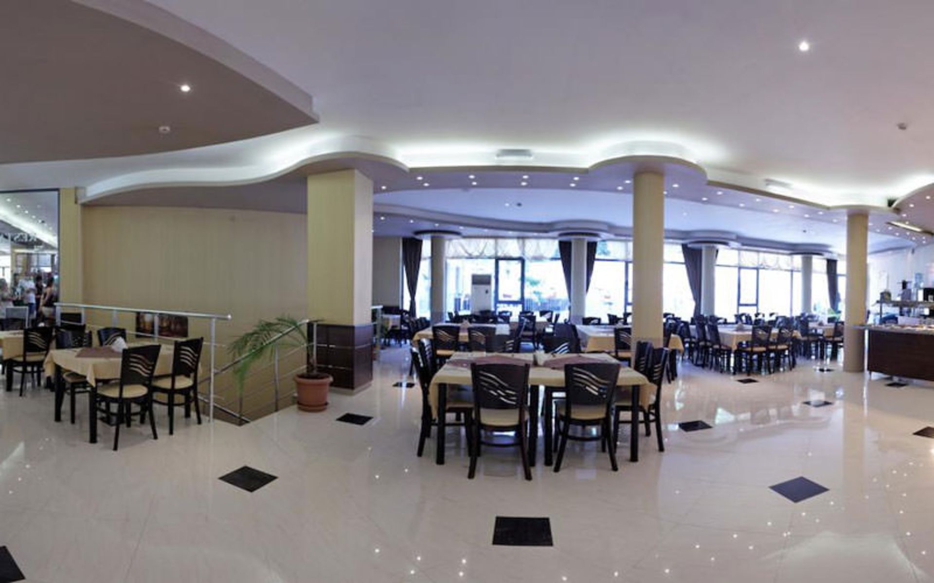 هتل رویال - آل اینکلوسیو (Hotel Royal - All Inclusiv)