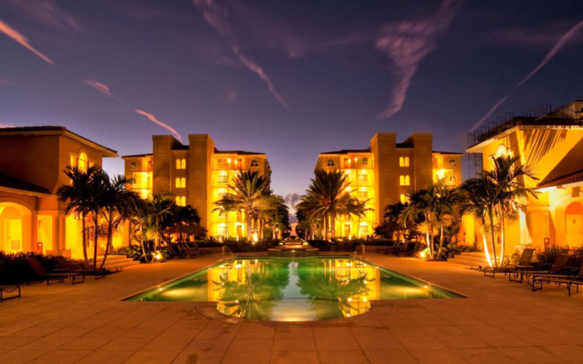 هتل توسکانی آن گریس بی (The Tuscany on Grace Bay) - جزایر تورکس و کایکوس