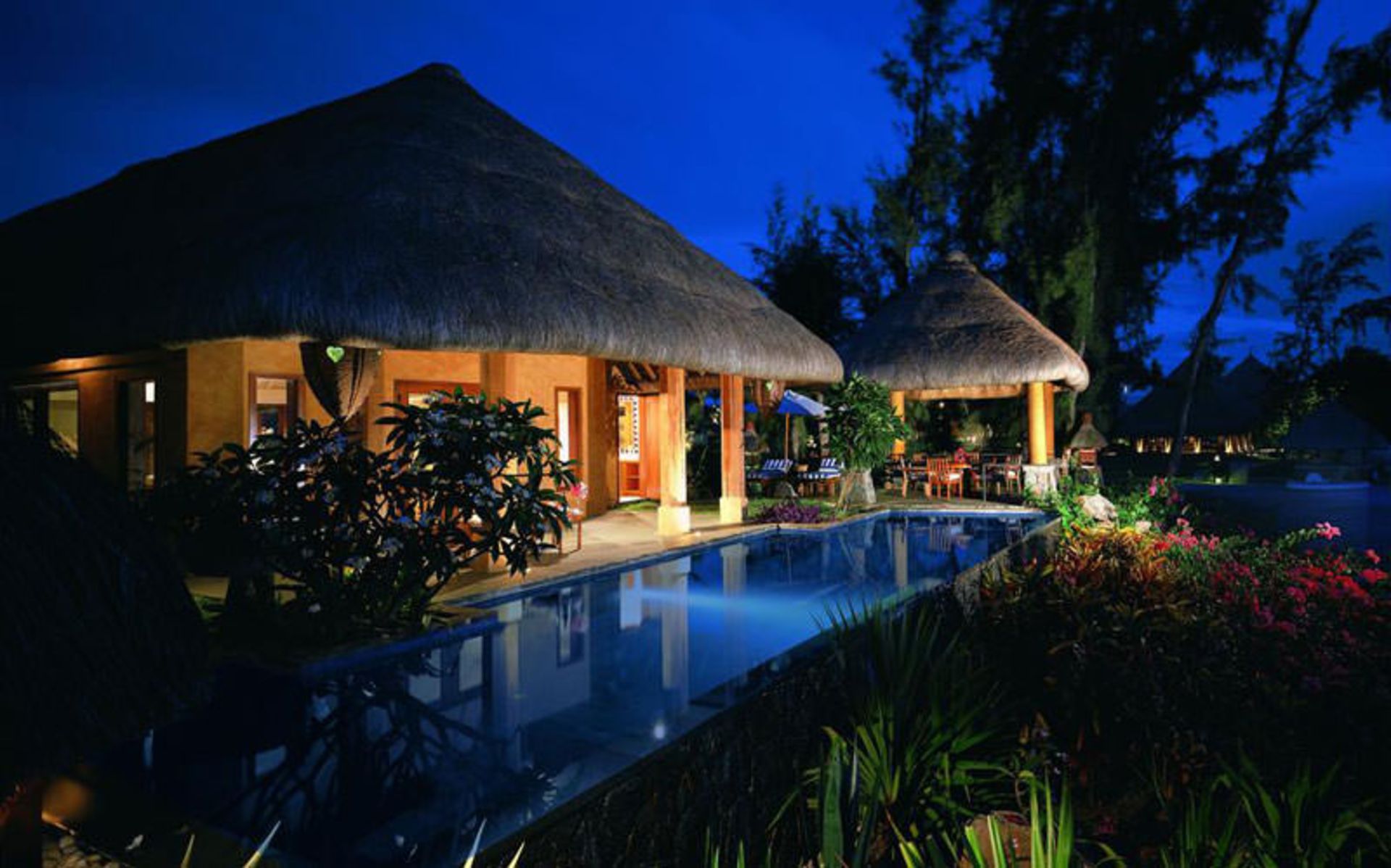 هتل اوبروی (The Oberoi Mauritius) – موریس