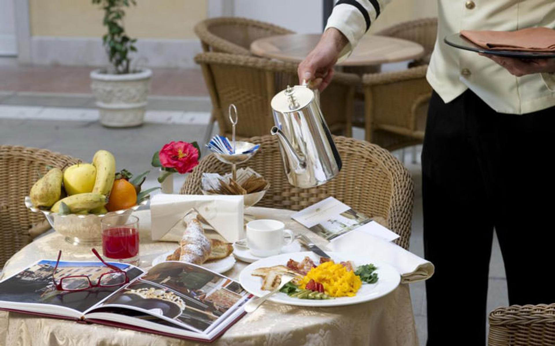هتل کارلتون آن دِ گرند کانال (Hotel Carlton On The Grand Canal)
