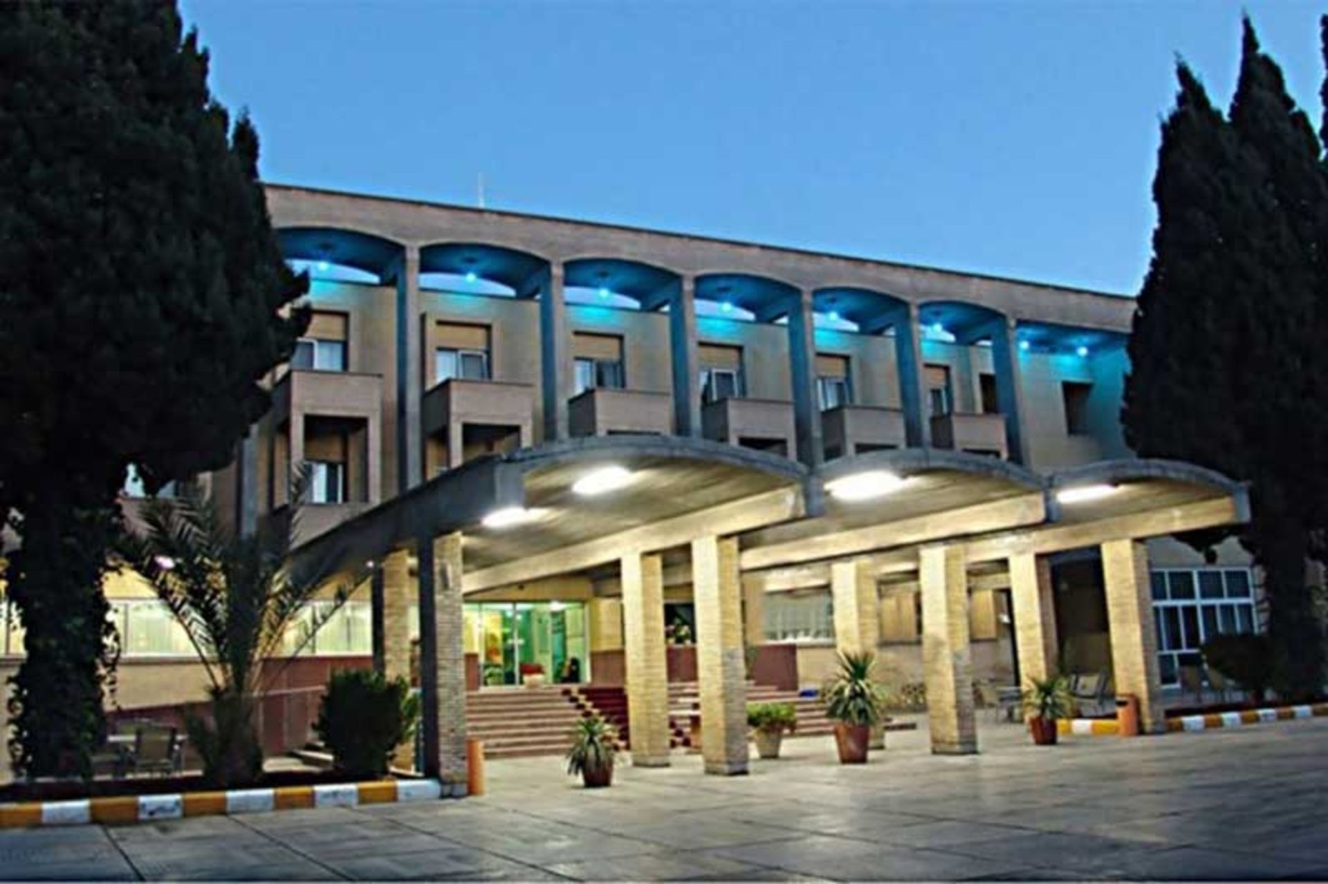 هتل جهانگردی کرمان