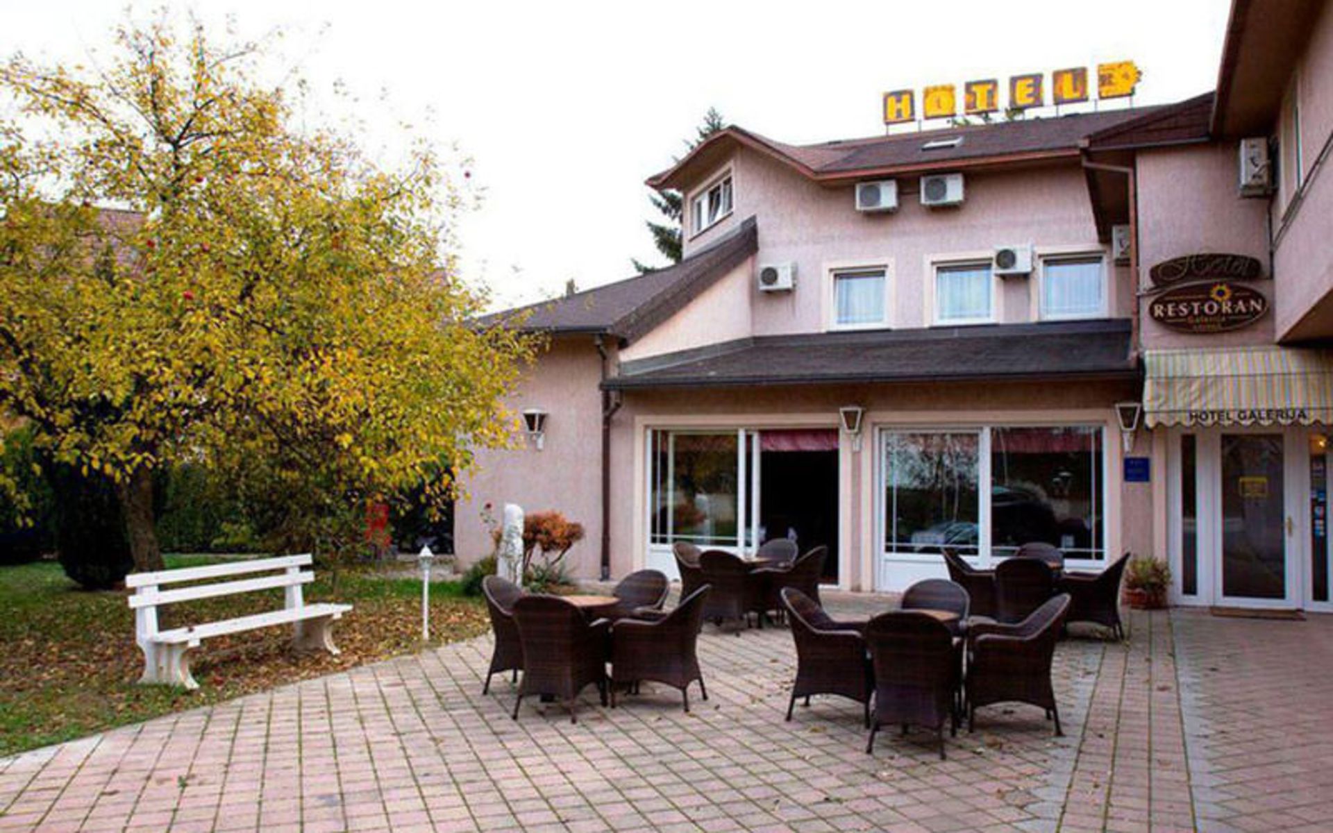 هتل گالریجا (Hotel Galerija)