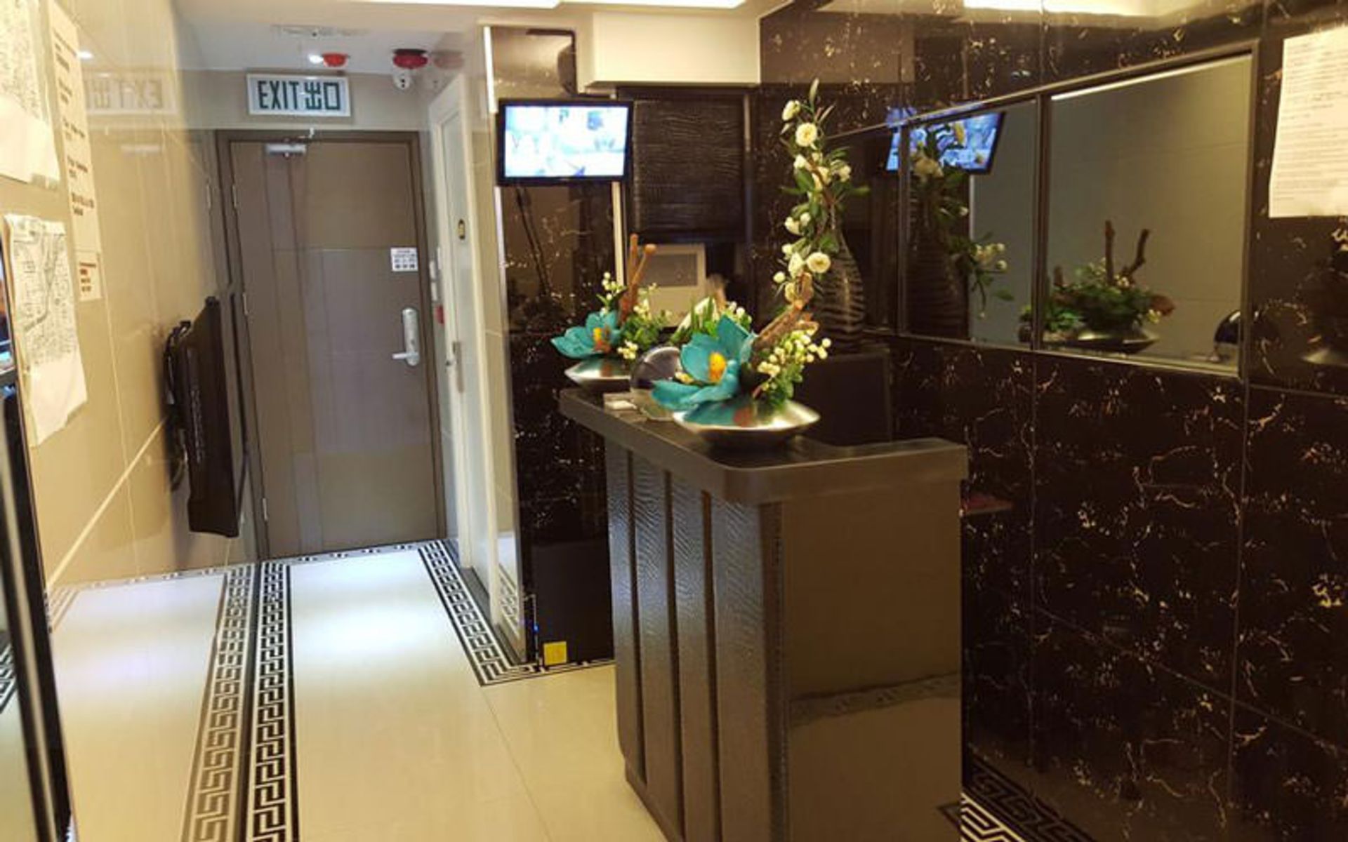 هتل گلکسی (Galaxy Hotel)