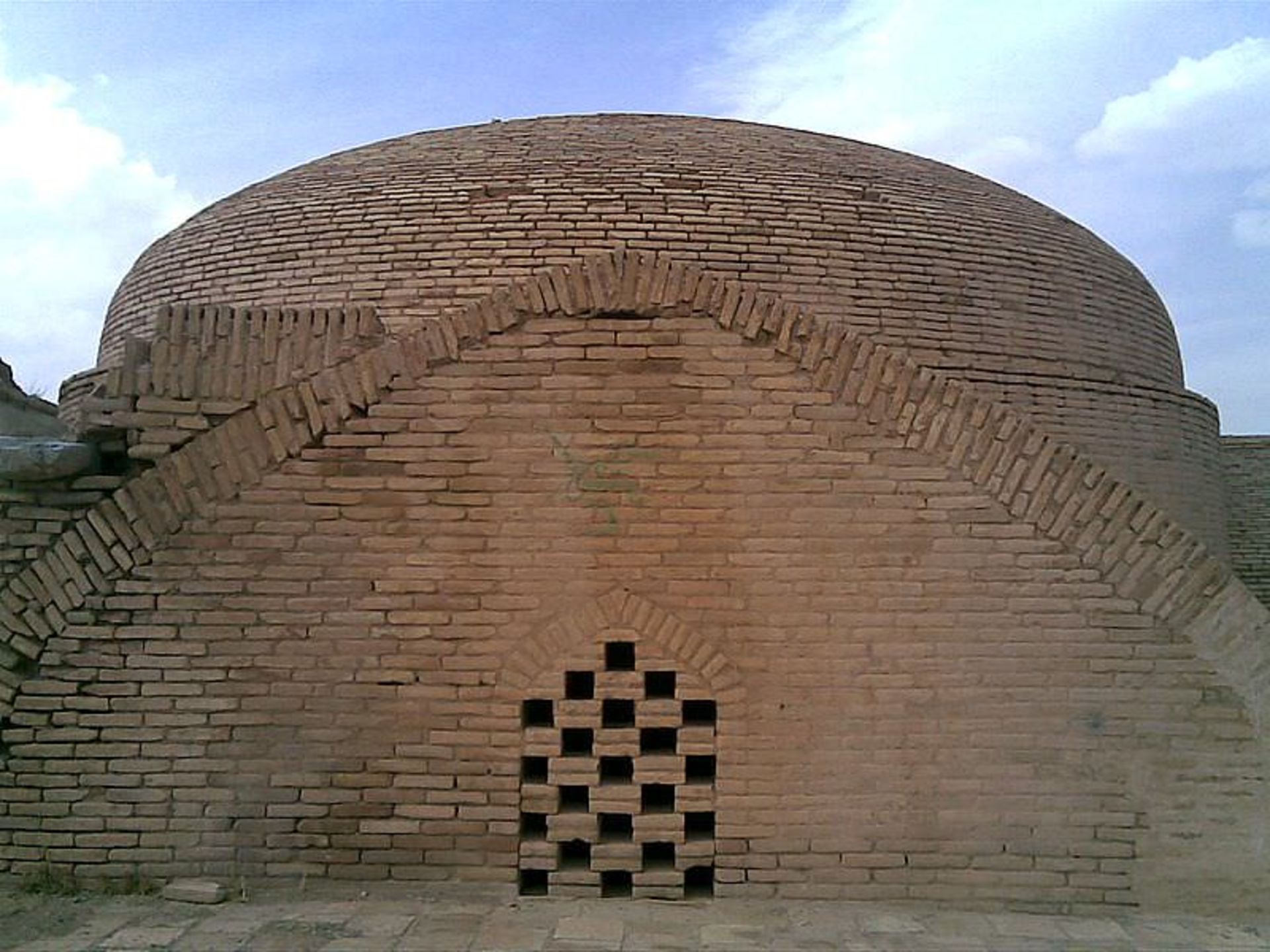 کاروانسرای شیخ علیخان