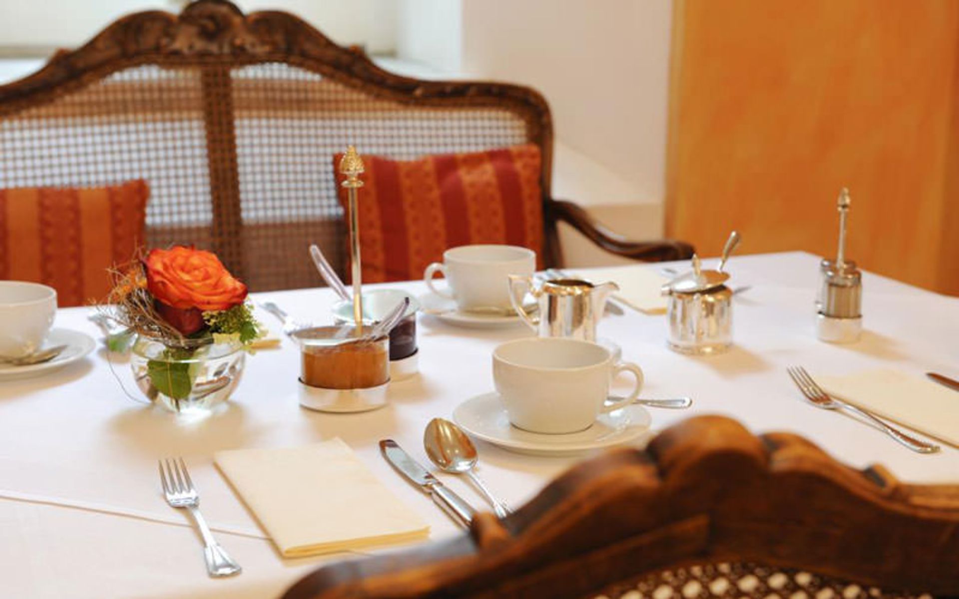 هتل اسپلندید دولمان (Hotel Splendid Dollmann)
