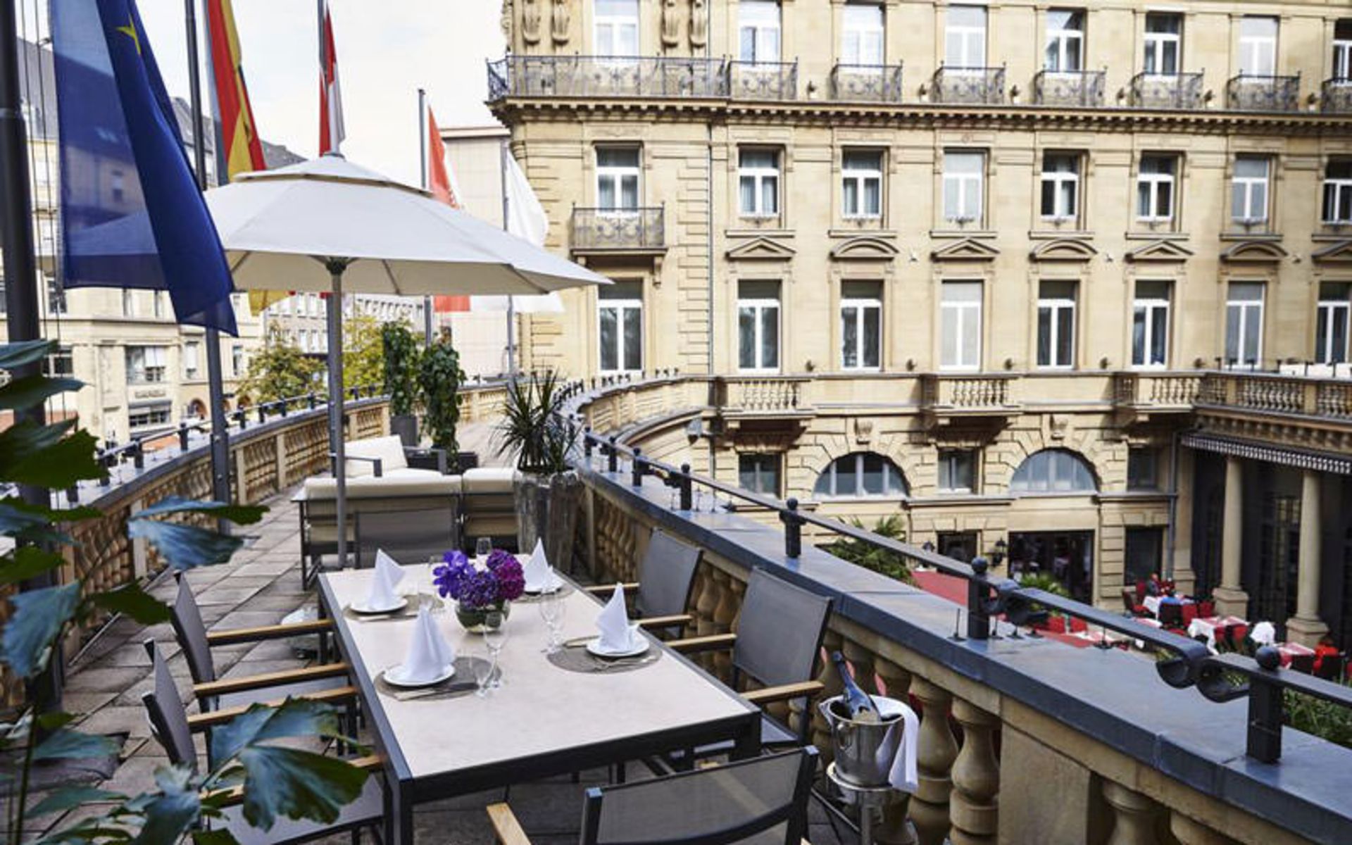 هتل استیگنبرگ فرانکفورت هوف (Steigenberger Frankfurter Hof)