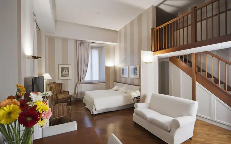 هتل کامپریو هوس سوییتز اند اپارتمانت (Camperio House Suites & Apartments)
