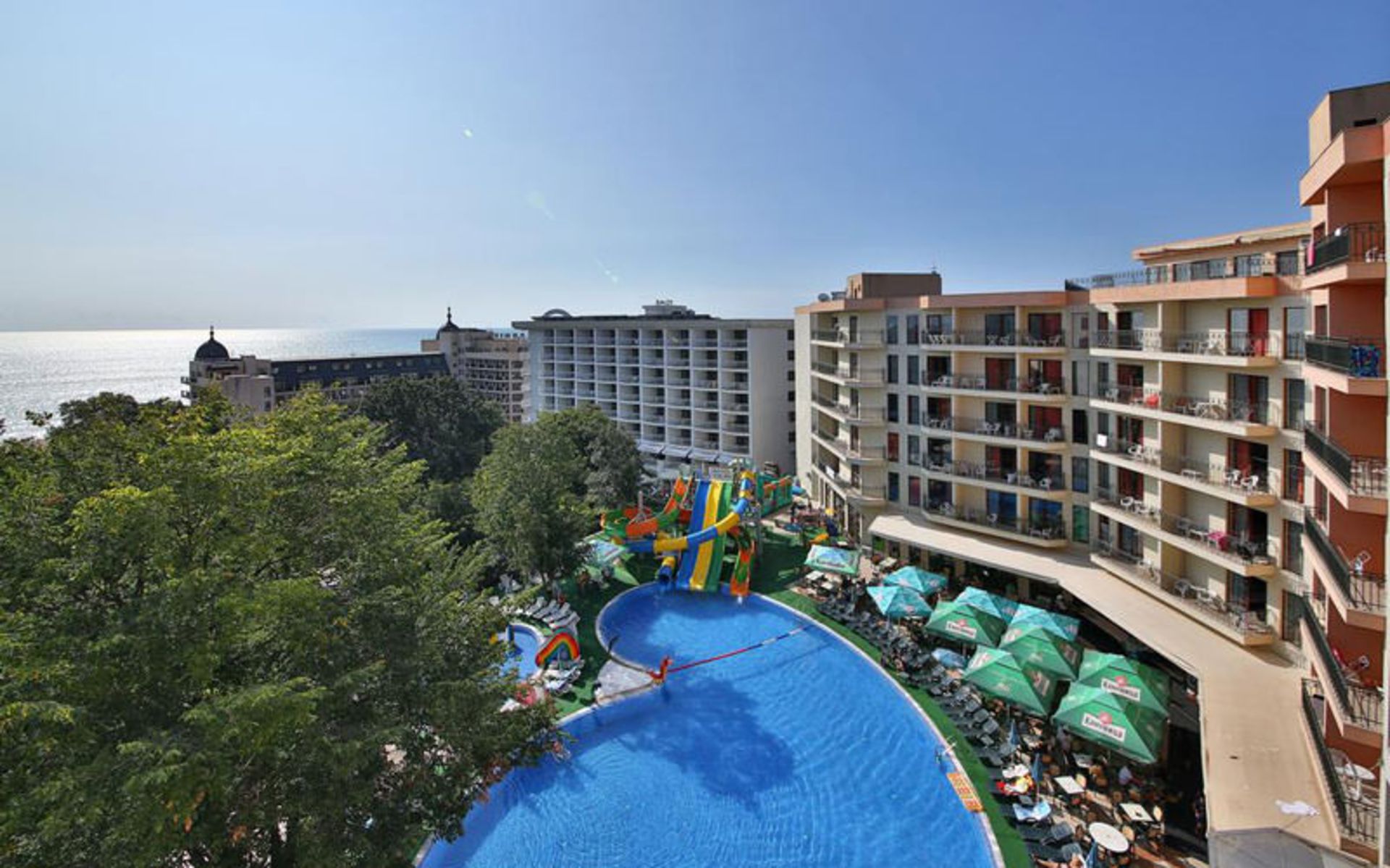 هتل پرستیژ هتل اند آکوا پارک (Prestige Hotel and Aquapark)