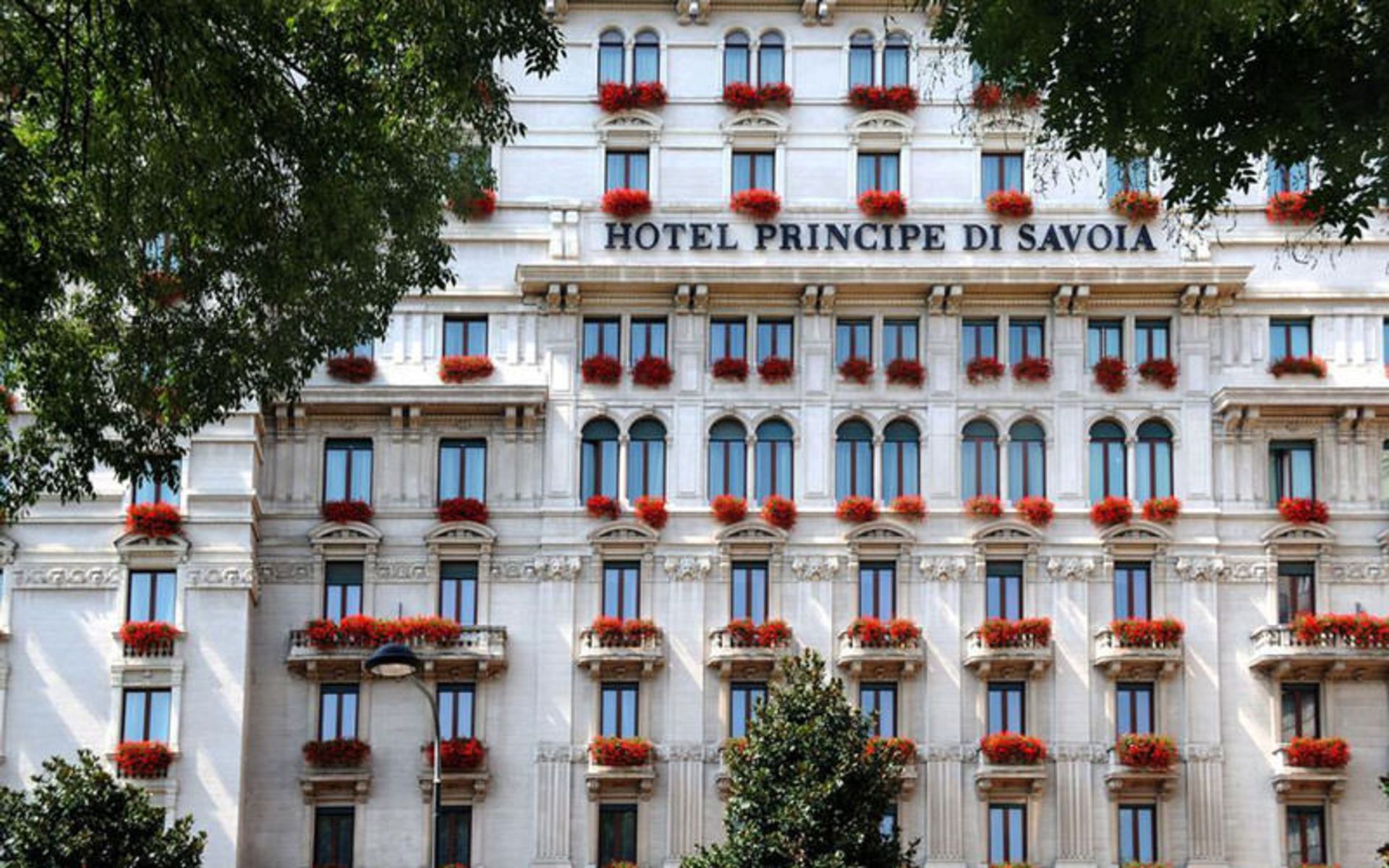 هتل پرنسیپ دی ساوویا (Hotel Principe Di Savoia)