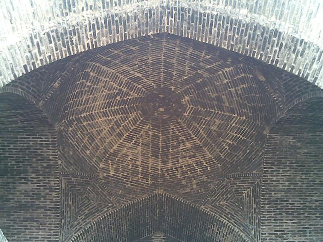 کارونسرای شیخ علیخان 