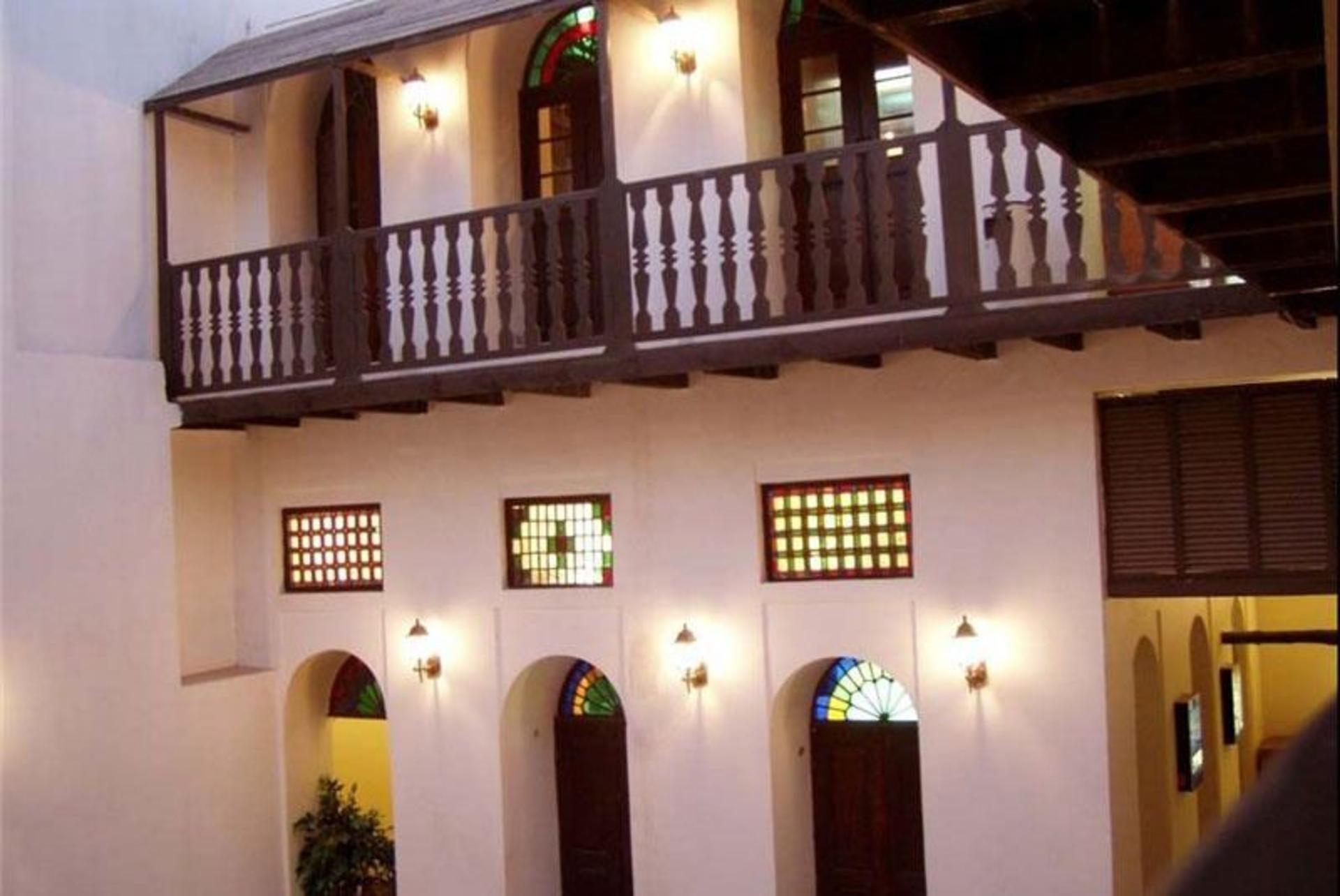 عمارت گلشن