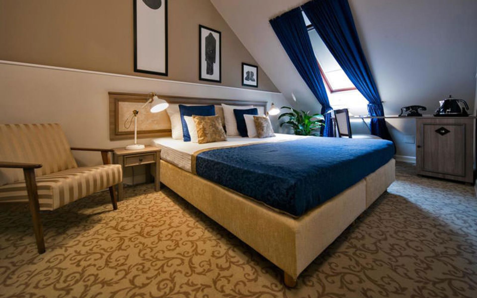 هتل جاگرهورن (Hotel Jagerhorn)