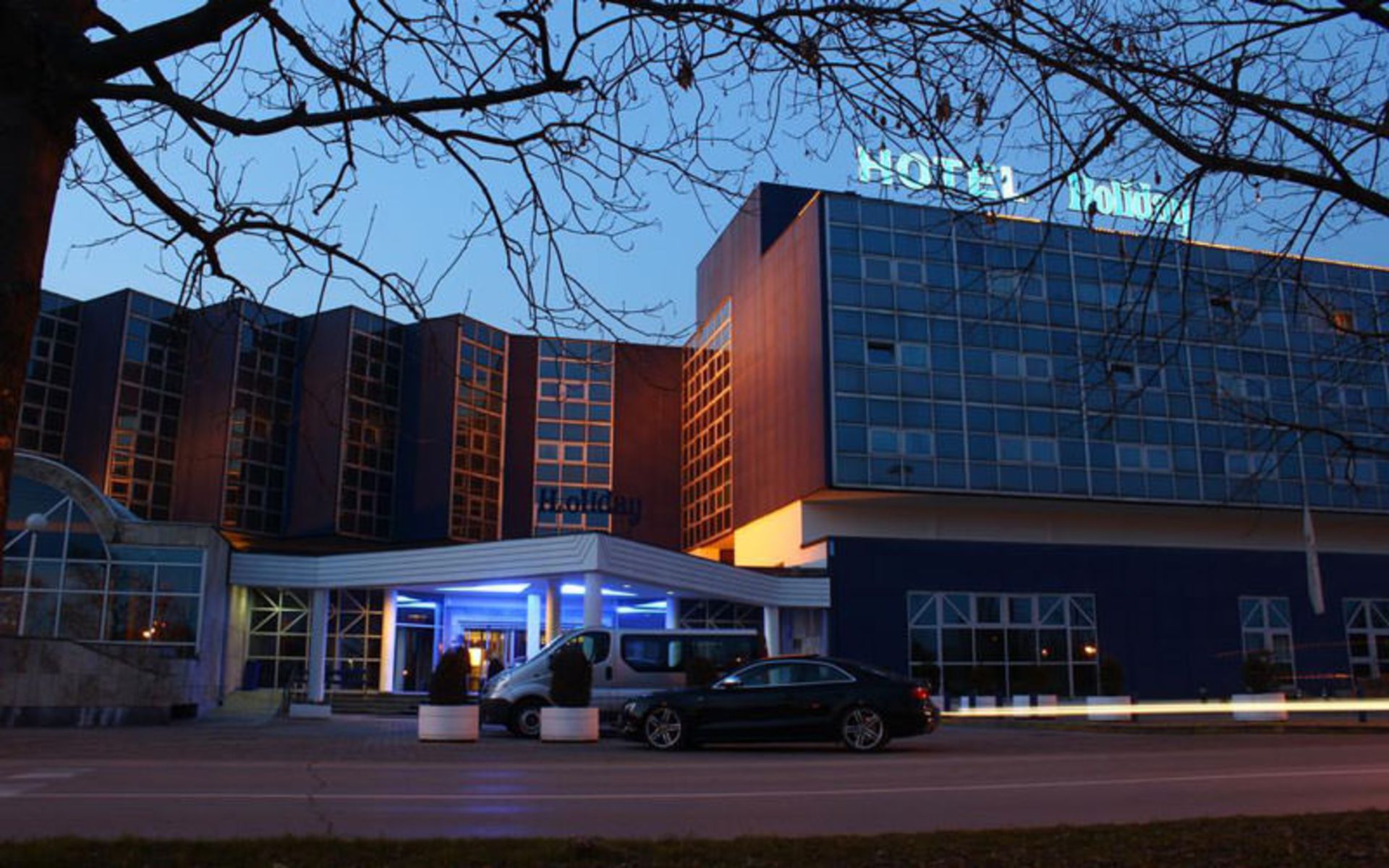 هتل هالیدی (Hotel Holiday)