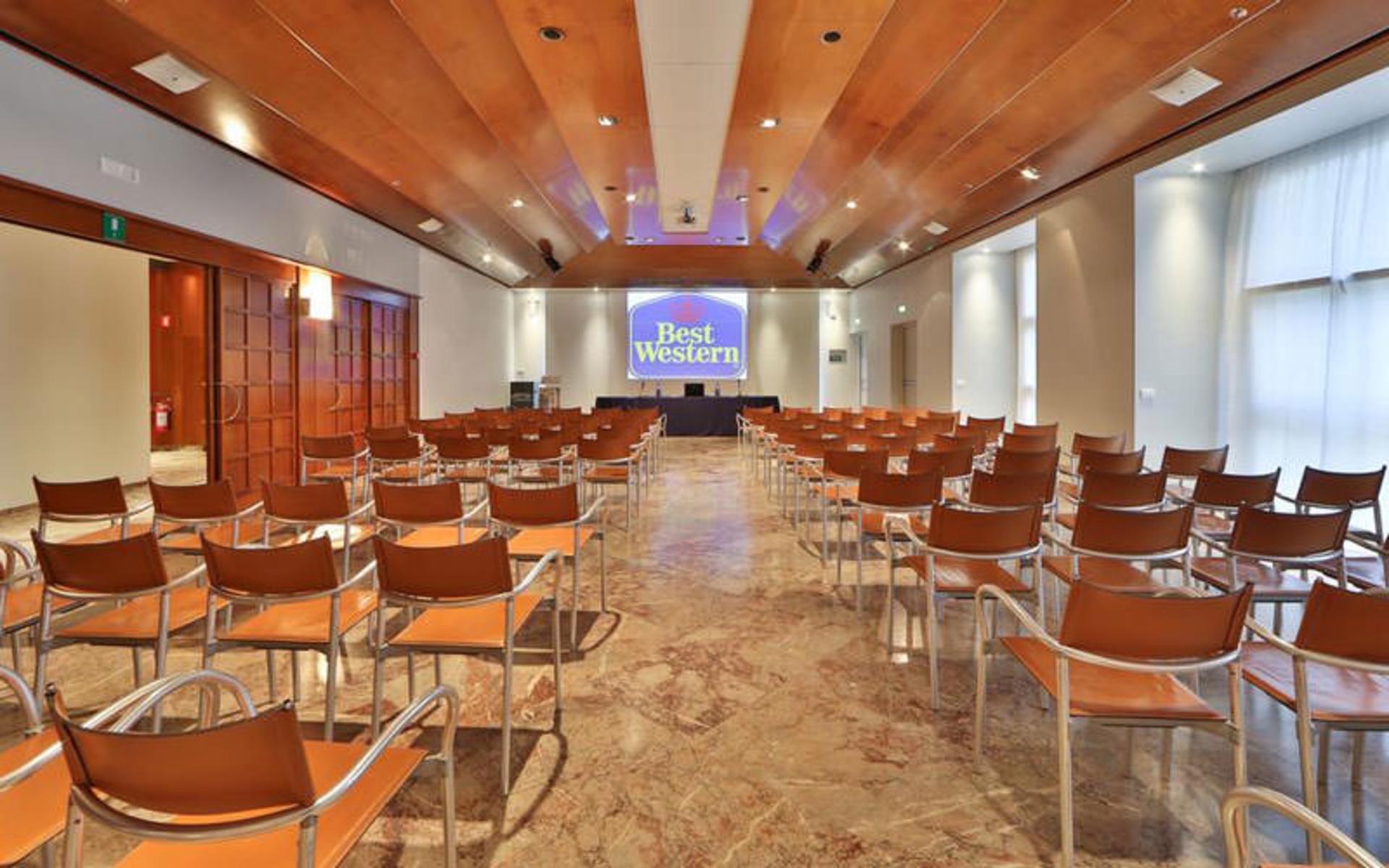 هتل بِست وِستِرن پلاس بُلُنا (Best Western Plus Hotel Bologna)