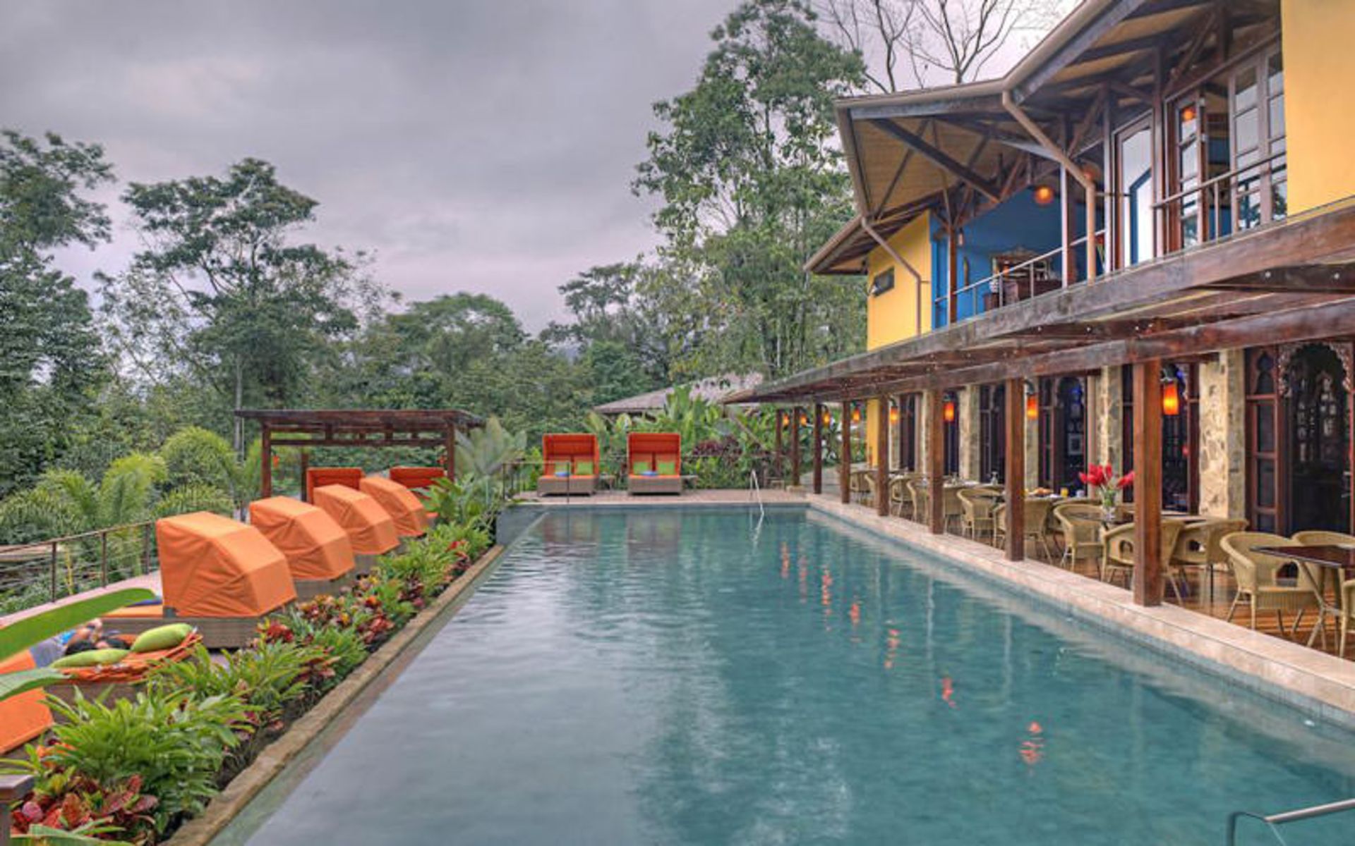 هتل نایارا اسپرینگز (Nayara Springs) – کاستاریکا