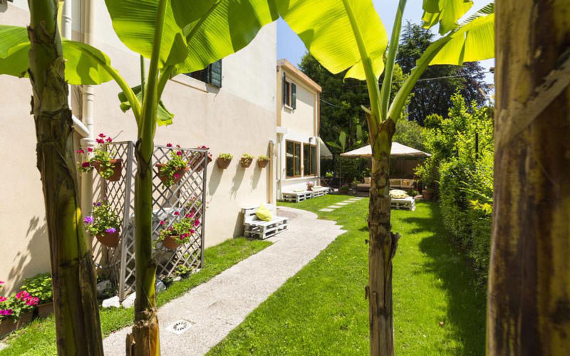 هتل ویلا استلا (Hotel Villa Stella)