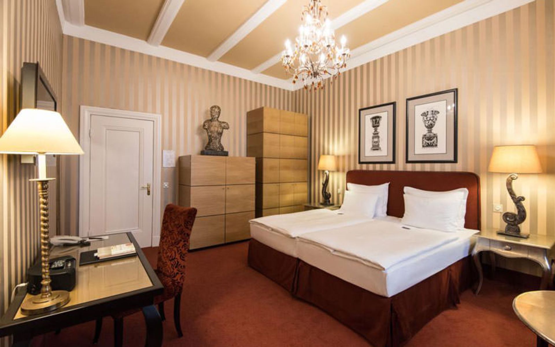 هتل رمانتیک داس اسمولکا (Romantik Hotel das Smolka)