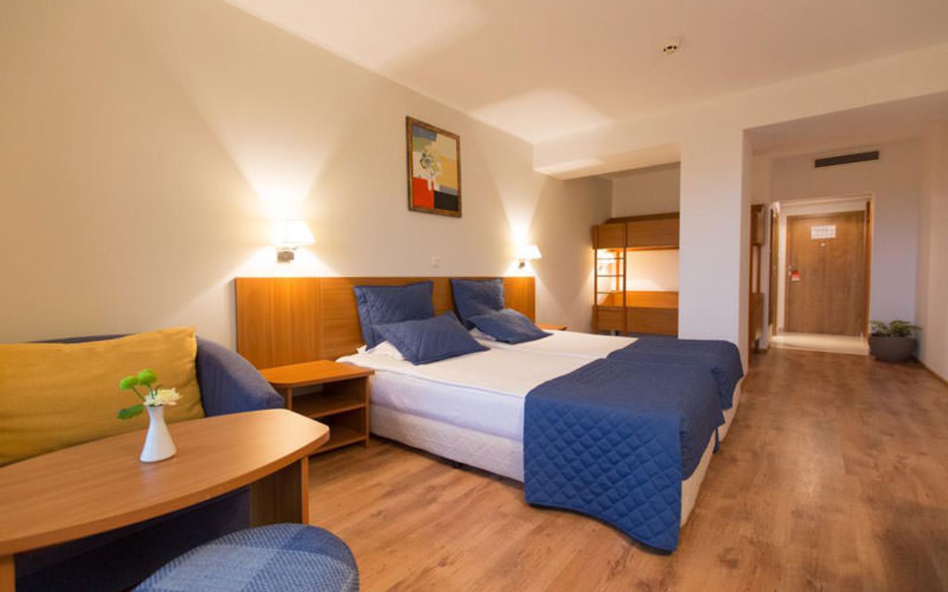 هتل اسمارتلاین مادارا (Smartline Madara Hotel)