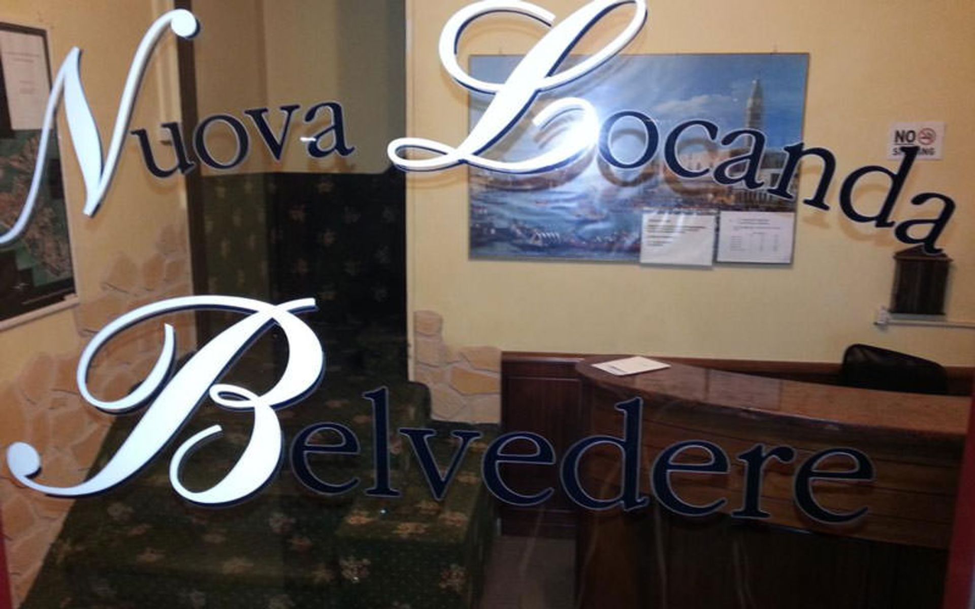 هتل نووُ لوکاندو بلودر (Nuova Locanda Belvedere)