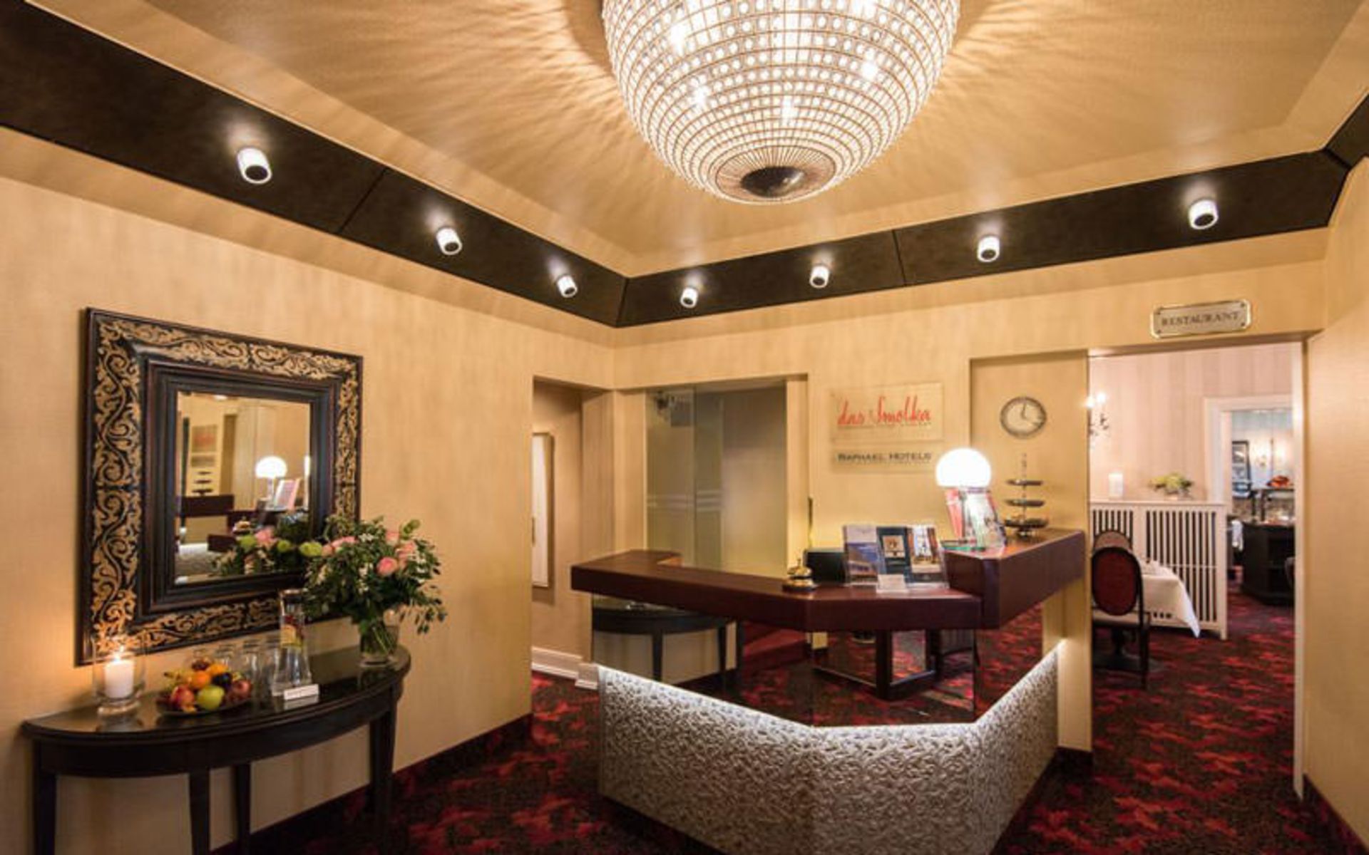هتل رمانتیک داس اسمولکا (Romantik Hotel das Smolka)