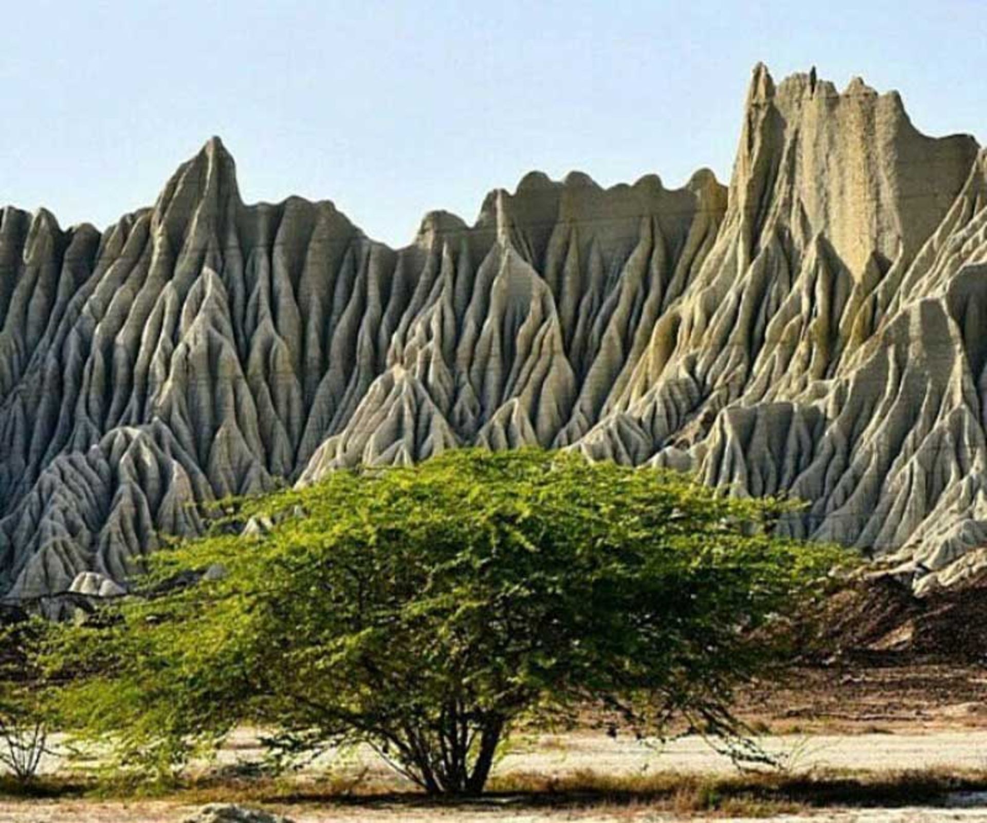 کوه های مینیاتوری، بندر چابهار