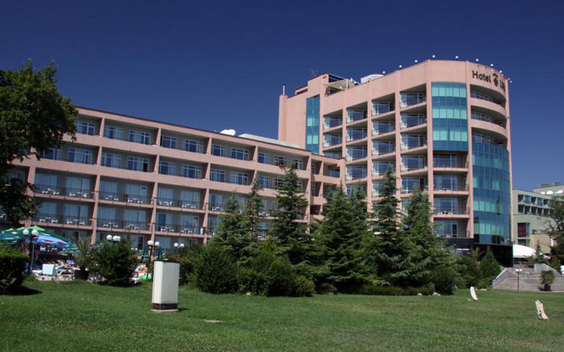 هتل لیلیا (Hotel Lilia)