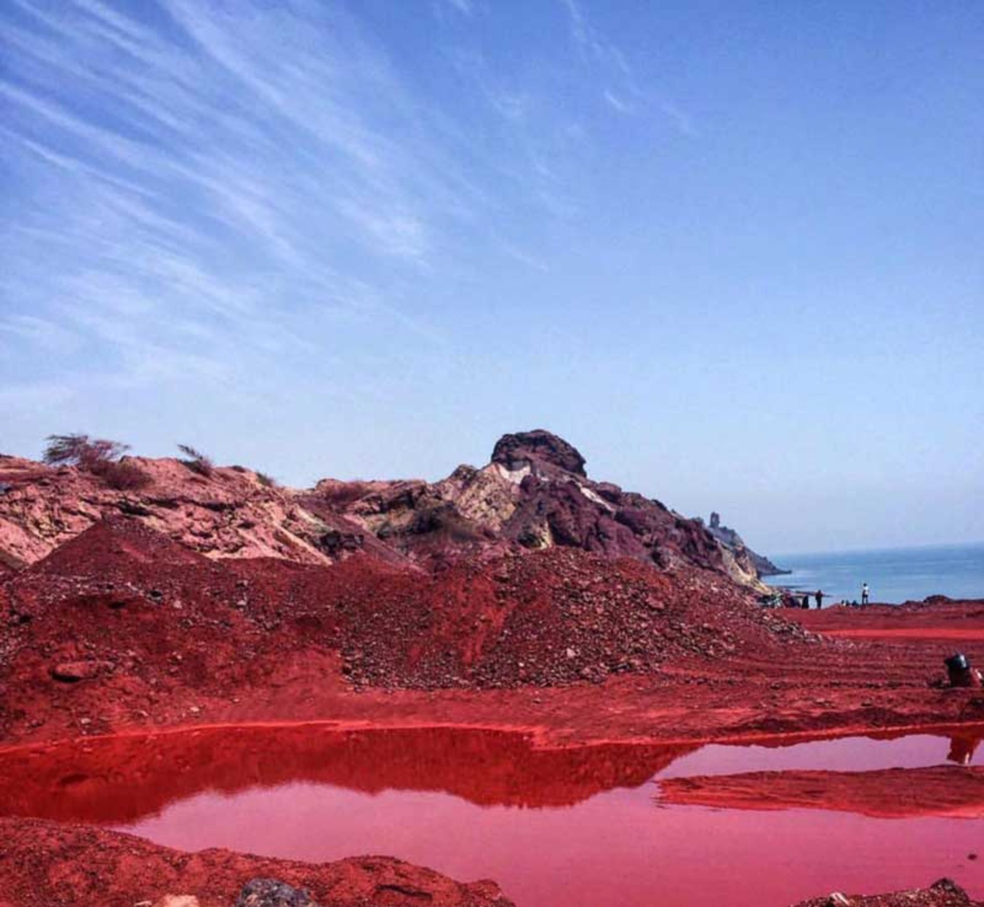 ساحل سرخ، جزیره هرمز