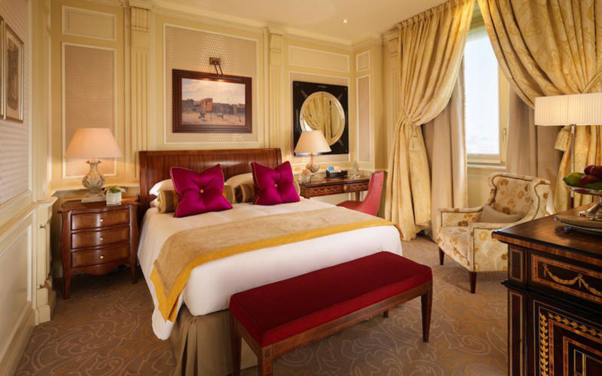هتل پرنسیپ دی ساوویا (Hotel Principe Di Savoia)