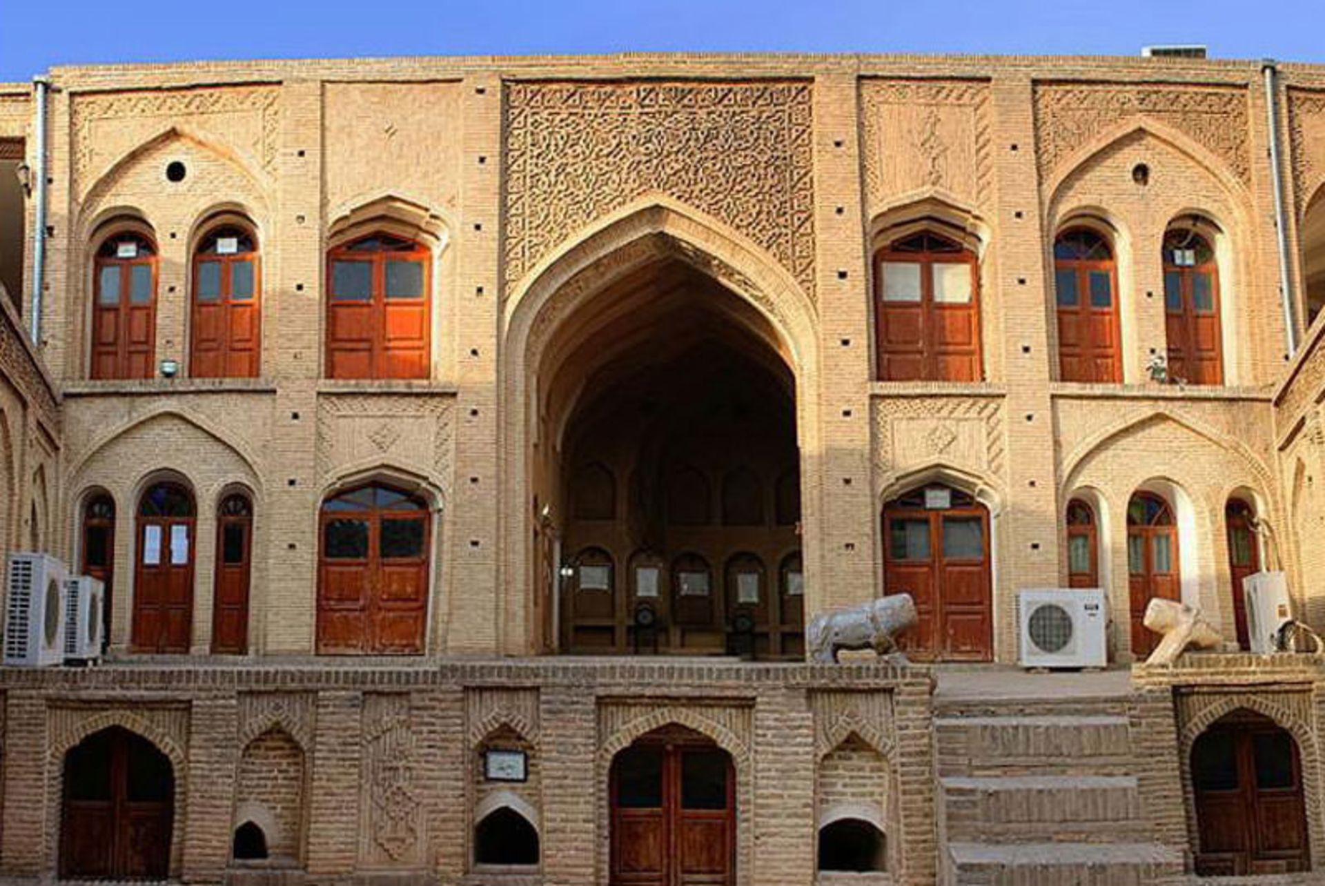 خانه تیزنو