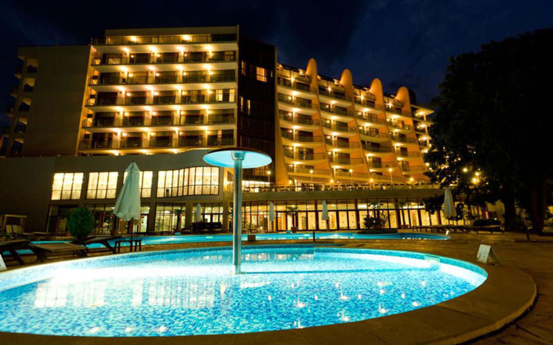 هتل دبل تری بای هیلتون وارنا گلدن سندز (DoubleТree by Hilton Varna Golden Sands)